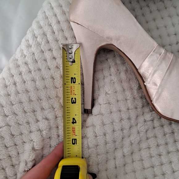 Champagne high heels - Picture 5 of 6